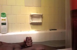 18 Jaar oud jongen masturbatie in bad