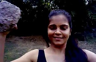 شہوانی ، شہوت انگیز دیسی بھارتی لڑکی excercise - boob شو