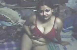 भारतीय देसी बड़े स्तन चाची मुखमैथुन