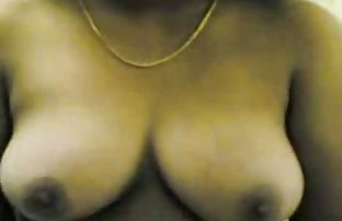 Northindian Busty Aunty Show her fully NUDE to her Partner