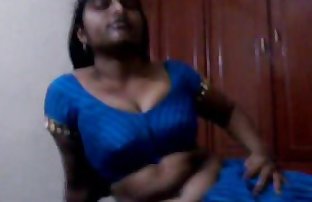 Andhra Aunty blowjob and saree strip