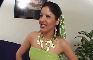Indian girl - parro