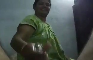 印度 chilakaluripeta 阿姨 吸吮 油 迪克 她的 丈夫